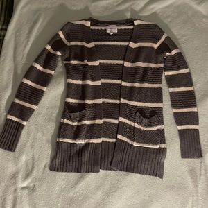 This is a soft cardigan to pair up with a simple outfit. Also, warm and cozy.